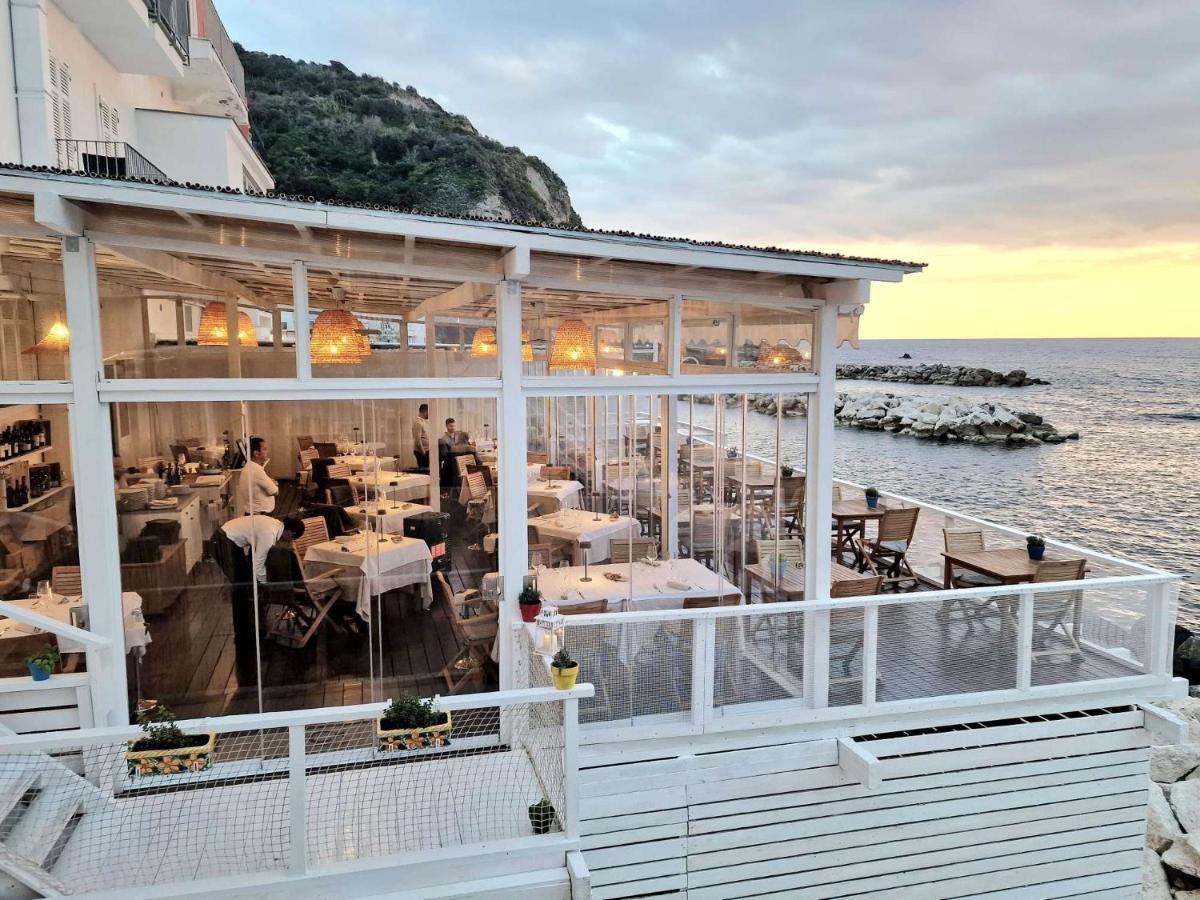 Roccobarocco Boutique Hotel Sant'Angelo  エクステリア 写真