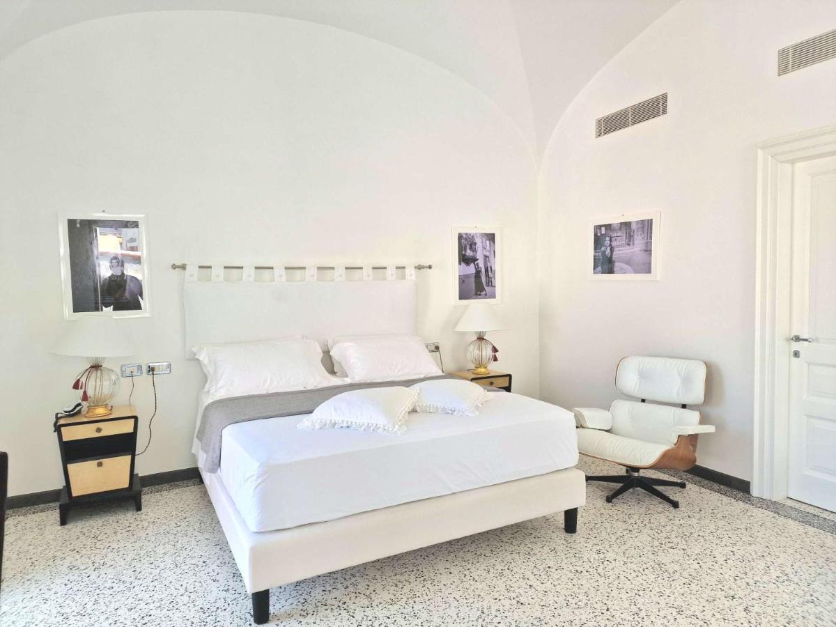 Roccobarocco Boutique Hotel Sant'Angelo  エクステリア 写真