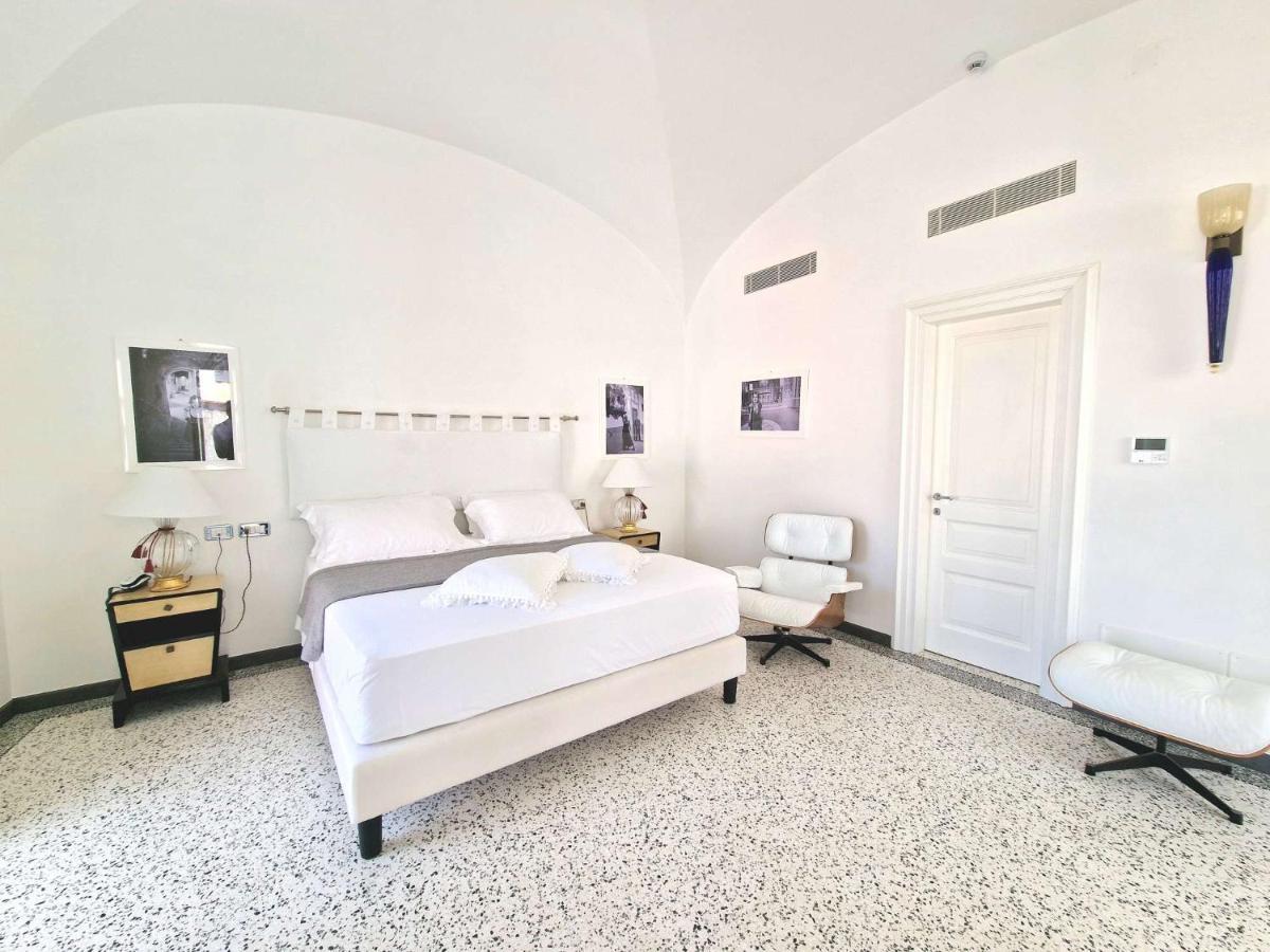 Roccobarocco Boutique Hotel Sant'Angelo  エクステリア 写真
