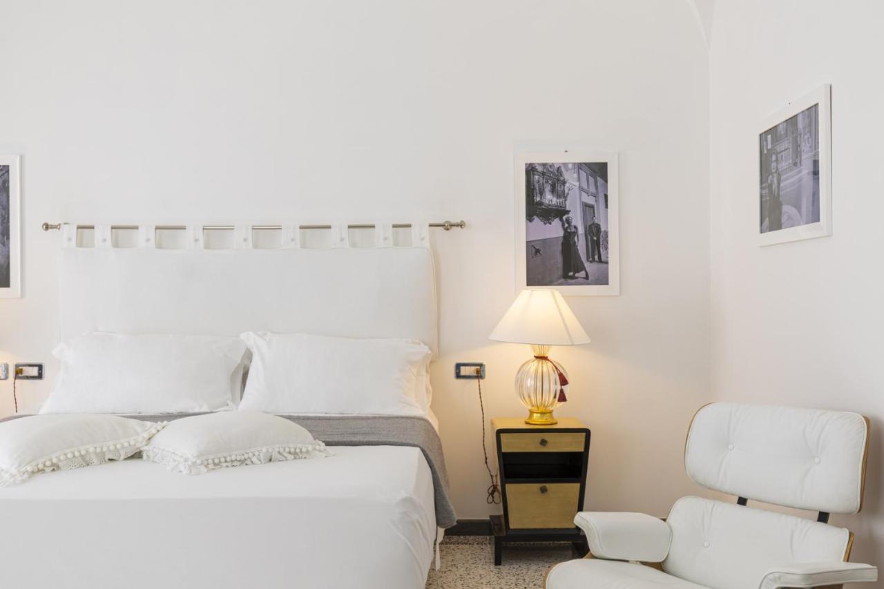 Roccobarocco Boutique Hotel Sant'Angelo  エクステリア 写真