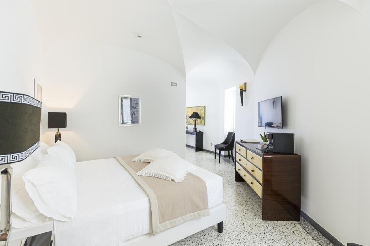 Roccobarocco Boutique Hotel Sant'Angelo  エクステリア 写真