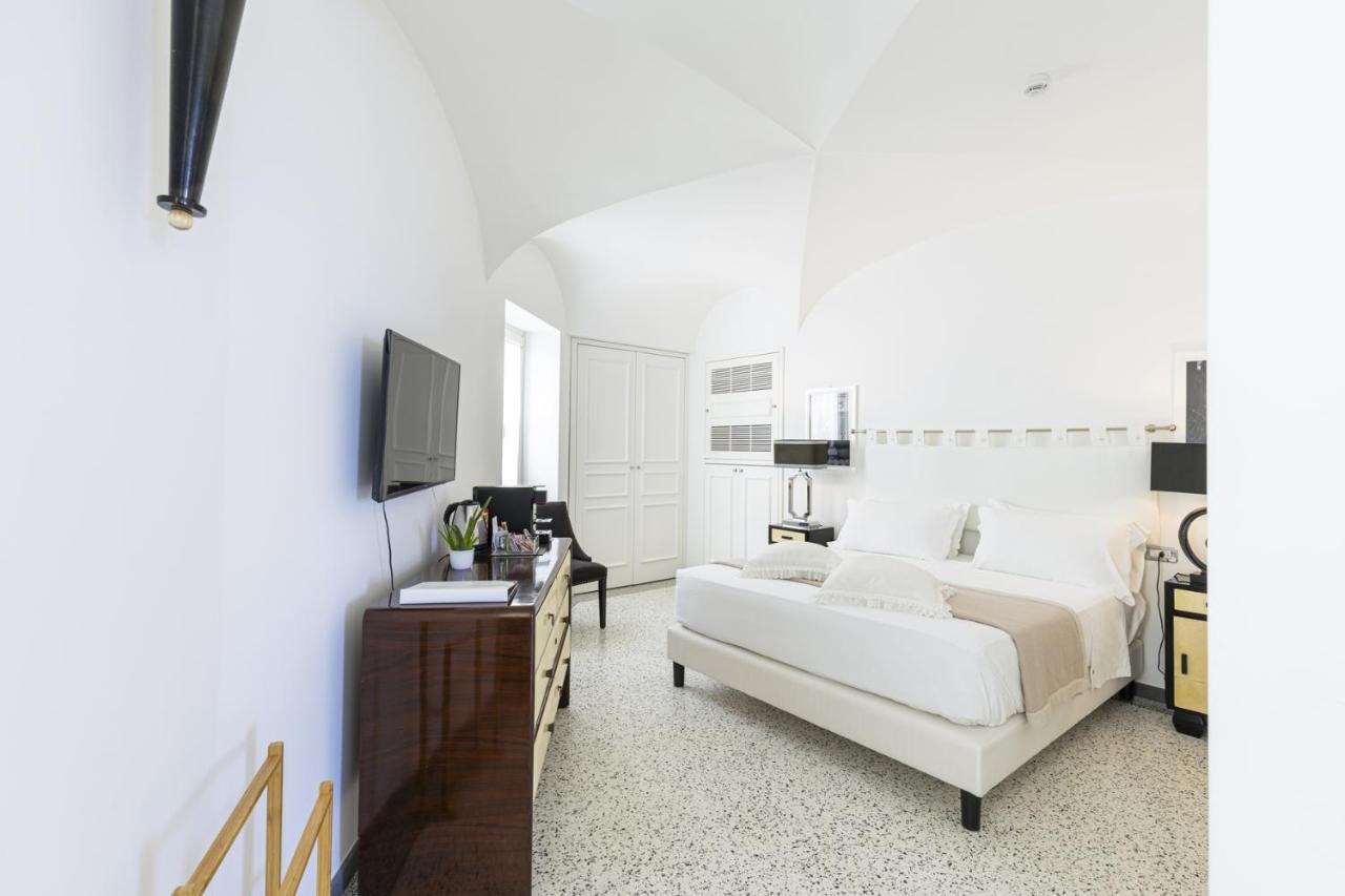 Roccobarocco Boutique Hotel Sant'Angelo  エクステリア 写真
