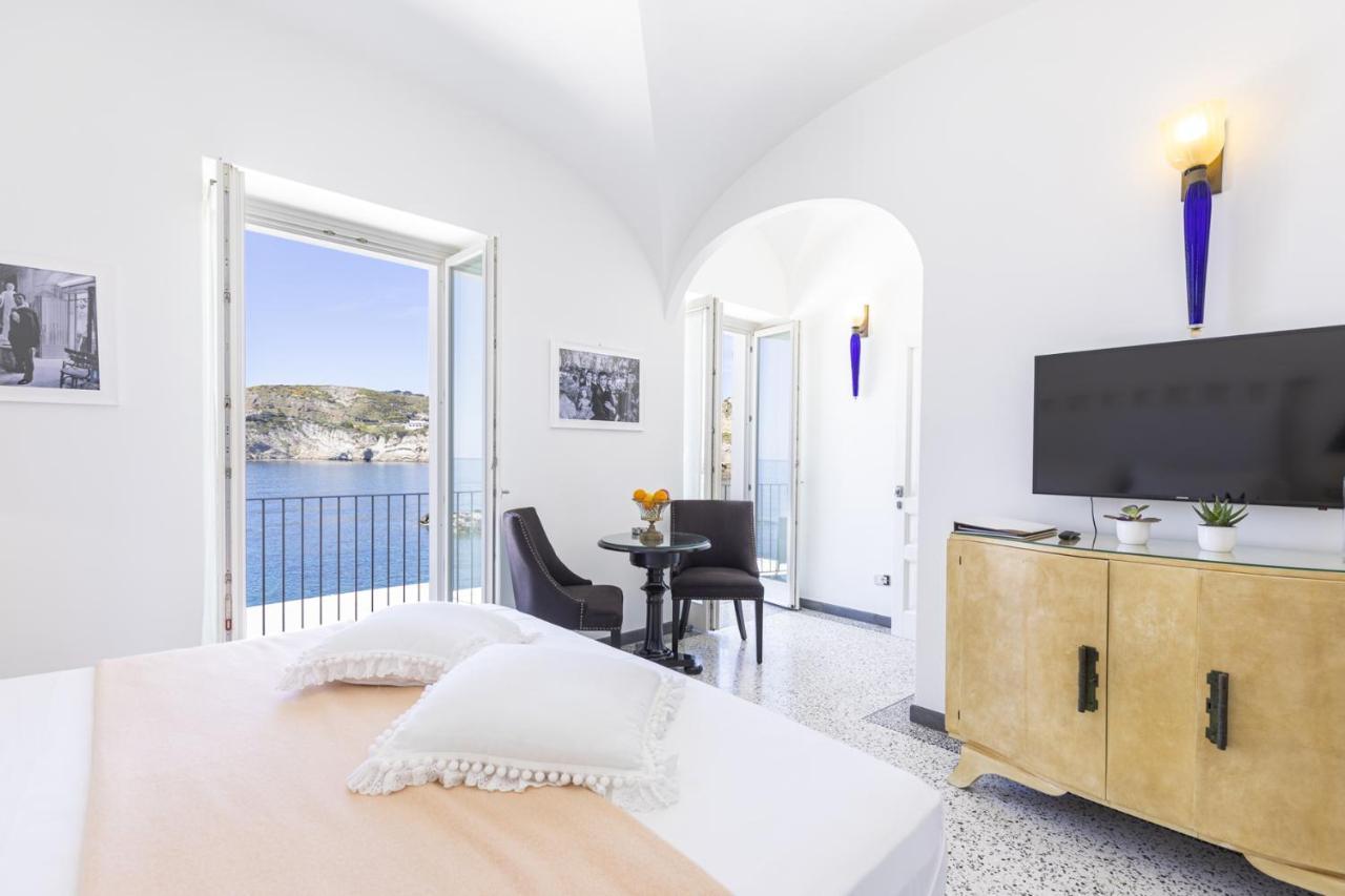Roccobarocco Boutique Hotel Sant'Angelo  エクステリア 写真